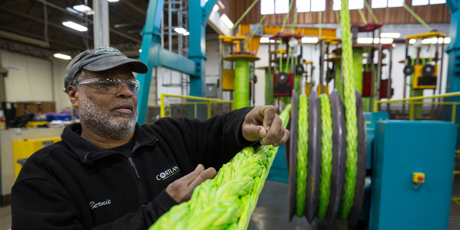 Inspecting Plasma® LoCo large rope